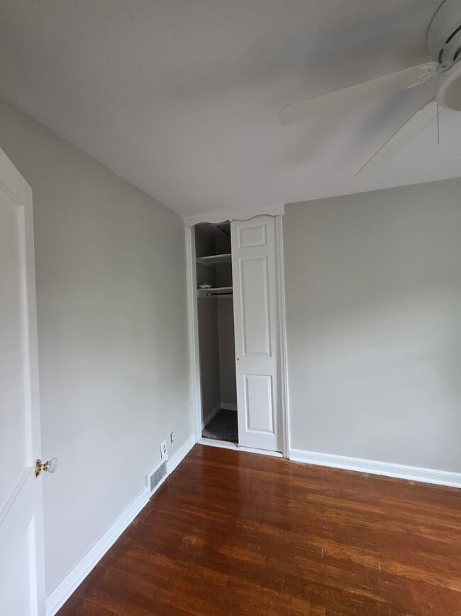 Building Photo - 2701 Fair Oaks Ave