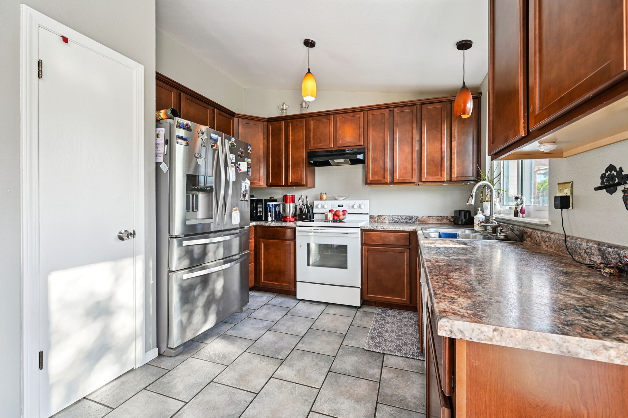 Kitchen Pic 2 - 1960 Doherty Rd