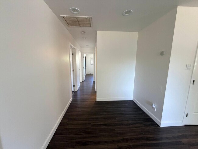 Building Photo - 2314 N 64th Pl