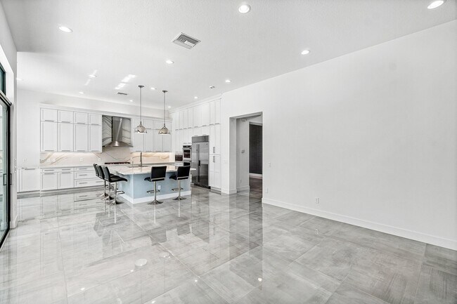 Building Photo - 9006 Dulcetto Ct