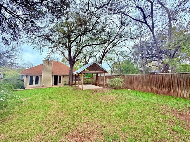 Building Photo - 5615 Shoal Creek Blvd