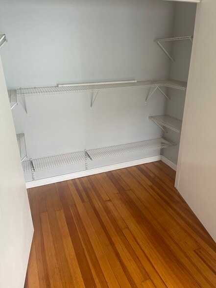 Building Photo - 16 Hanna St