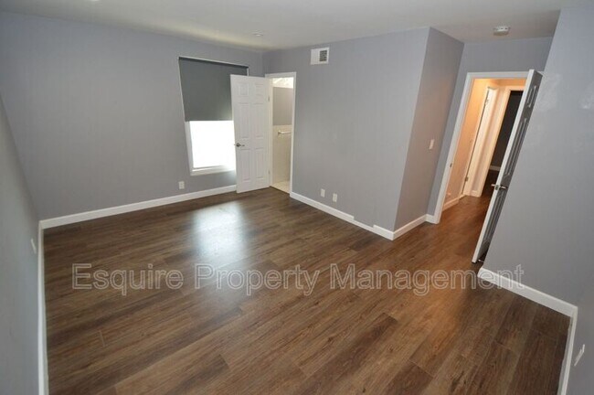 Building Photo - 31578 Agoura Rd