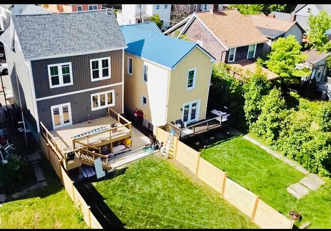 Building Photo - 6308 Saint Marie St