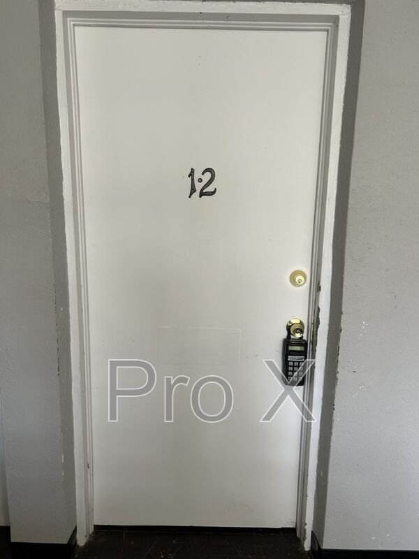 Building Photo - 126 E 13th St