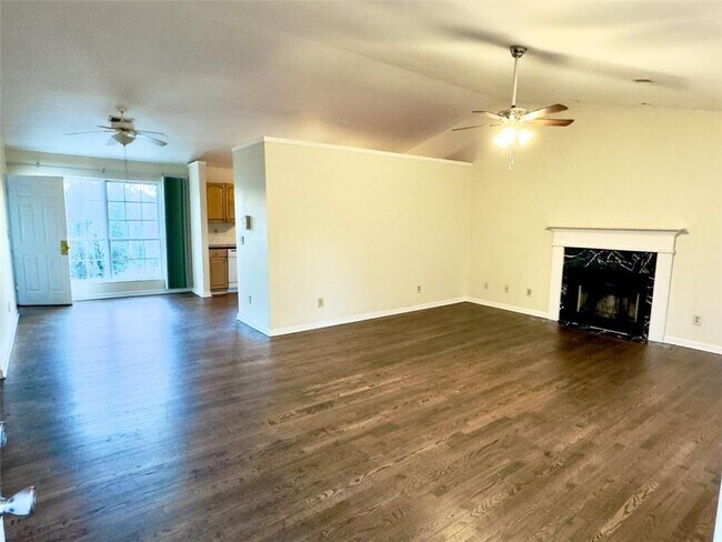 Building Photo - 2020 Driftwood Cir
