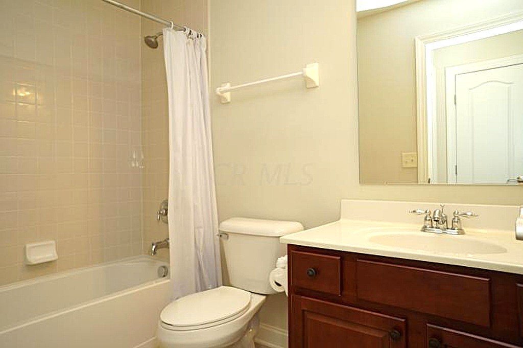 Building Photo - 8616 Maple Leaf Ct