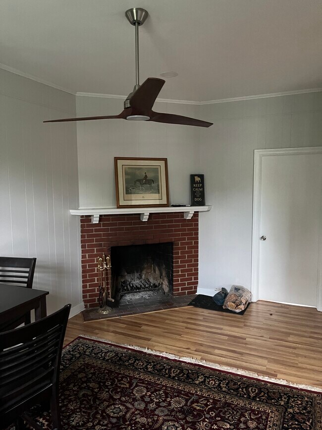 Building Photo - Warrenton