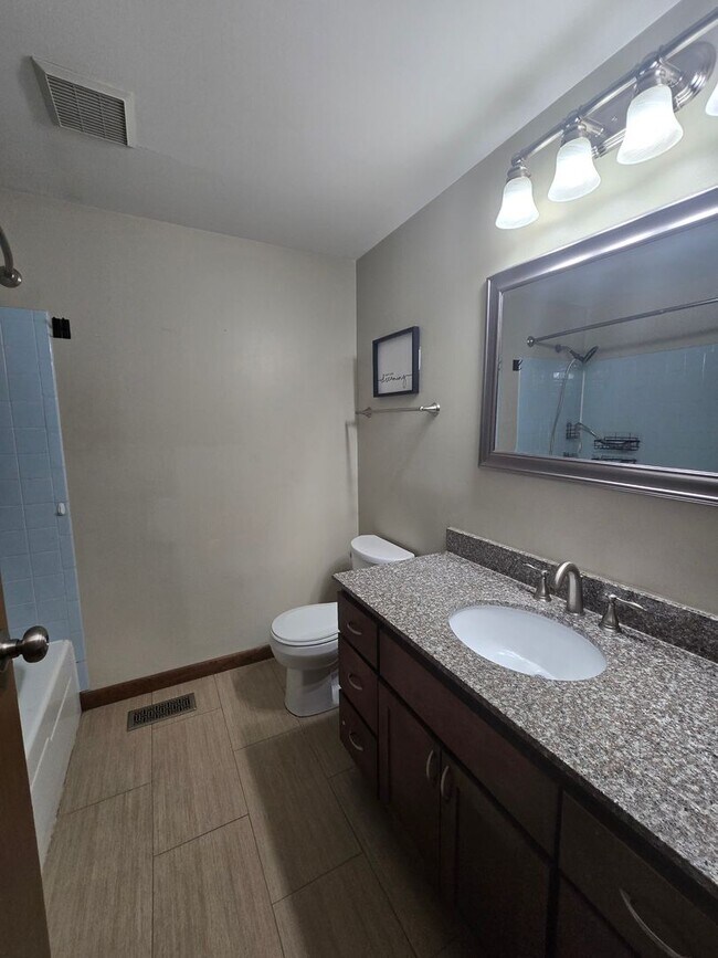 Building Photo - 104 Ridgeview Dr