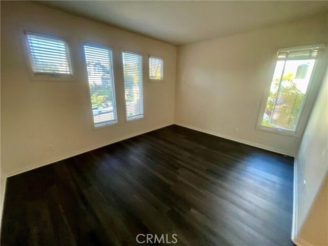 Building Photo - 6 Emerald Glen