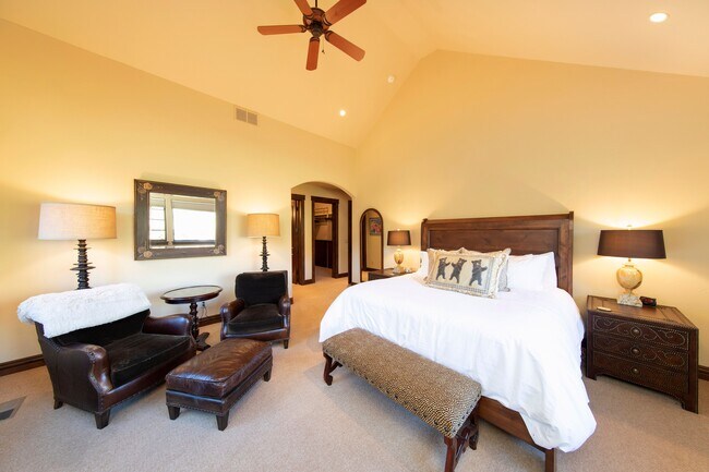 Building Photo - 90 Cottage Dr