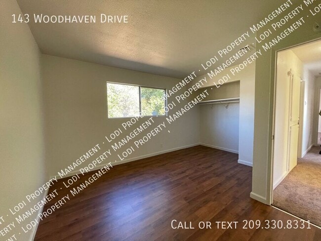Building Photo - 143 Woodhaven Dr