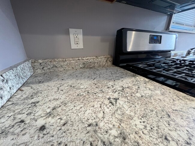 Building Photo - 39 Railroad Ave