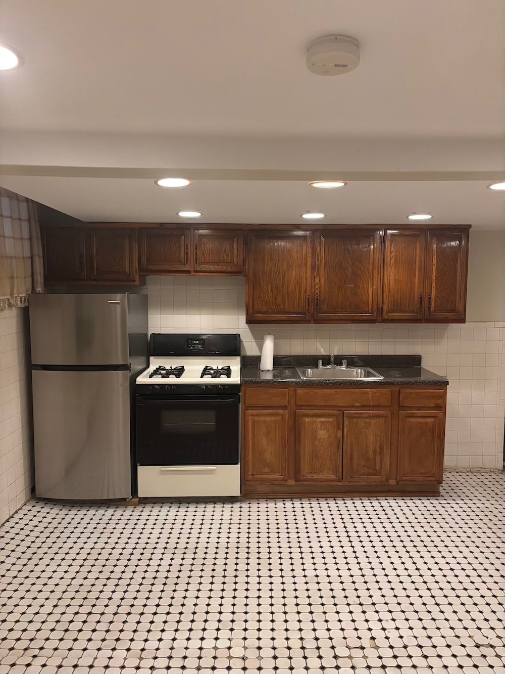 Kitchen - 1511 Teller Ave