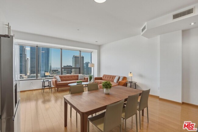 Building Photo - 1100 Wilshire Blvd