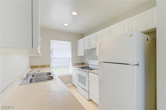 Building Photo - 4532 29th St SW