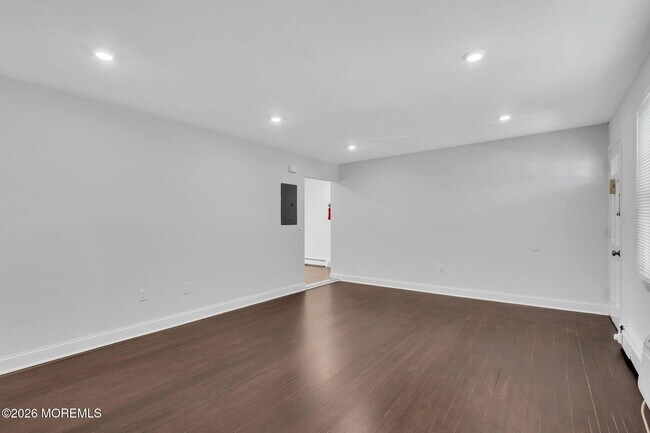 Building Photo - 96 East Ave