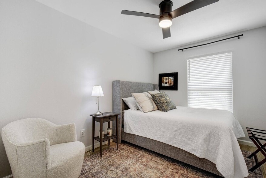 Building Photo - 2403 Stone River Dr
