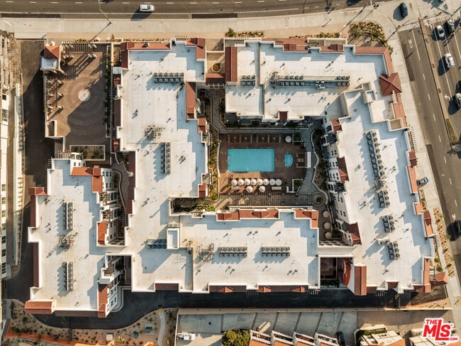 Building Photo - 1700 S Pacific Coast Hwy