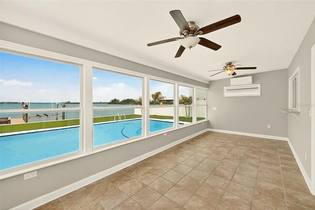 Building Photo - 5434 Oakhurst Dr