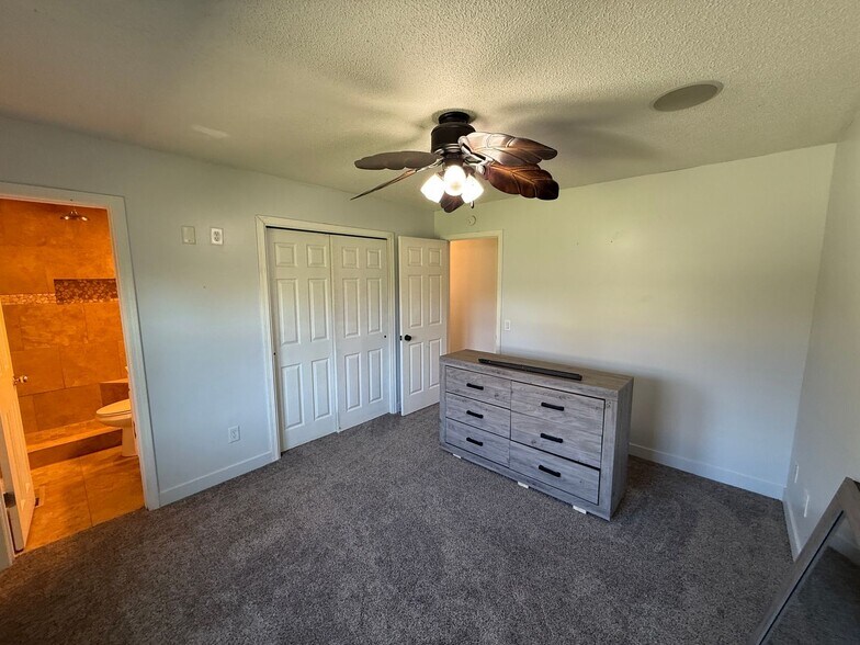 Building Photo - 7812 Brookfield Dr