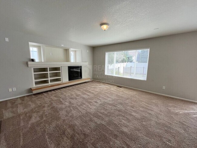 Building Photo - 18744 Burlington Pl