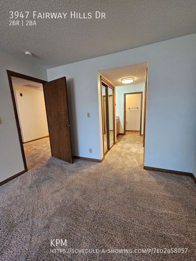 Building Photo - 2 BED | 2 BATH | CONDO | WEST | FAIRWAY HI...