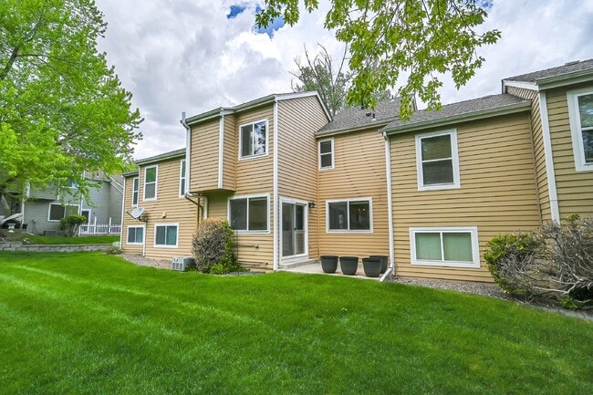 Building Photo - $2,695 - 3 Bed,  2.5 Bath Townhome in Arva...
