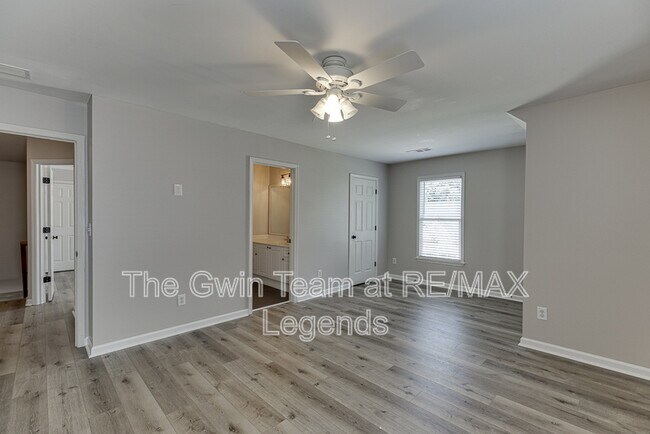 Building Photo - 1795 Lake Heights Cir