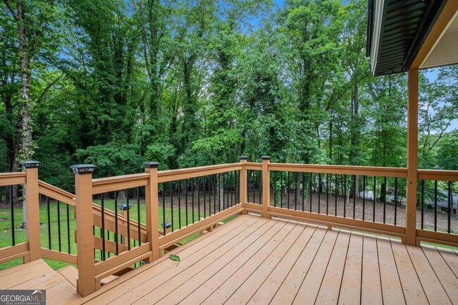 Building Photo - 788 Sherwood Rd N W