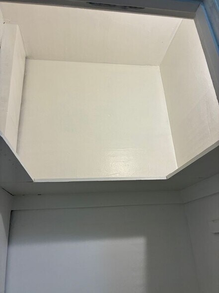 Building Photo - 5543 S Shields Ave