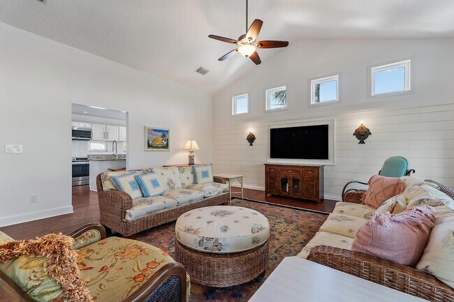 Building Photo - 3463 Canal Ct