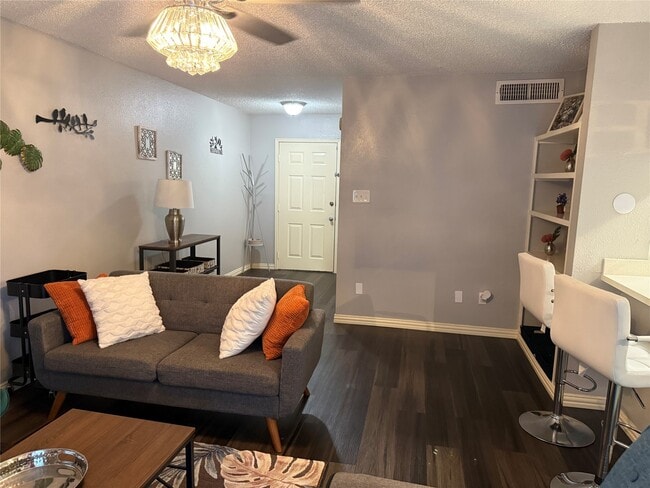 Building Photo - 2120 El Paseo St