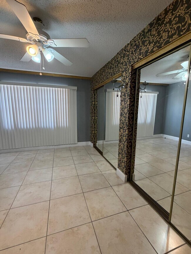 Building Photo - 4147 NW 90th Ave
