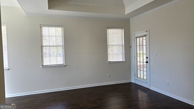 Building Photo - 21 Wellington Mnr Dr