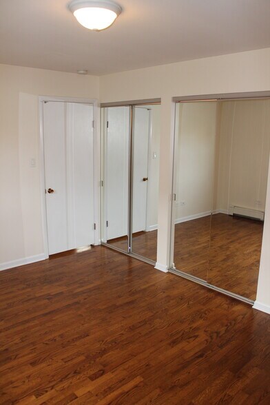 Building Photo - 14437 S Ravinia Ave