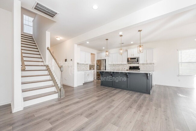 Building Photo - 4698 Selhurst Dr