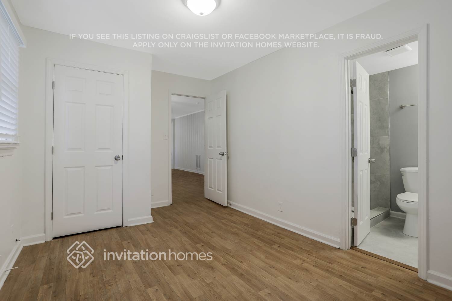 Building Photo - 2372 Oakridge Ct