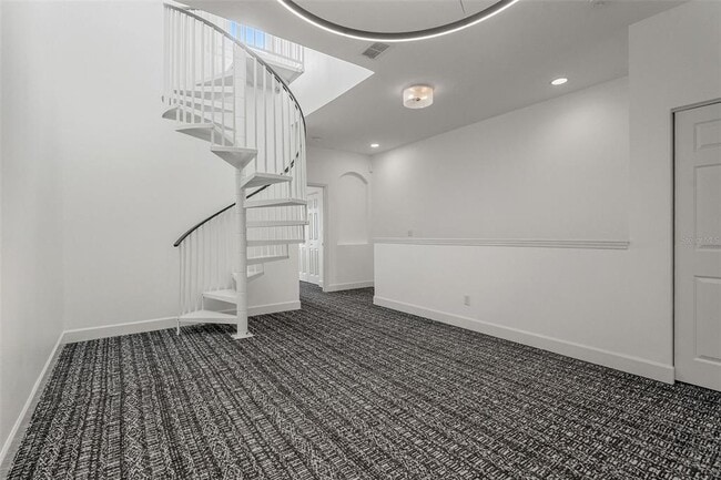 Building Photo - 628 3rd Ave S