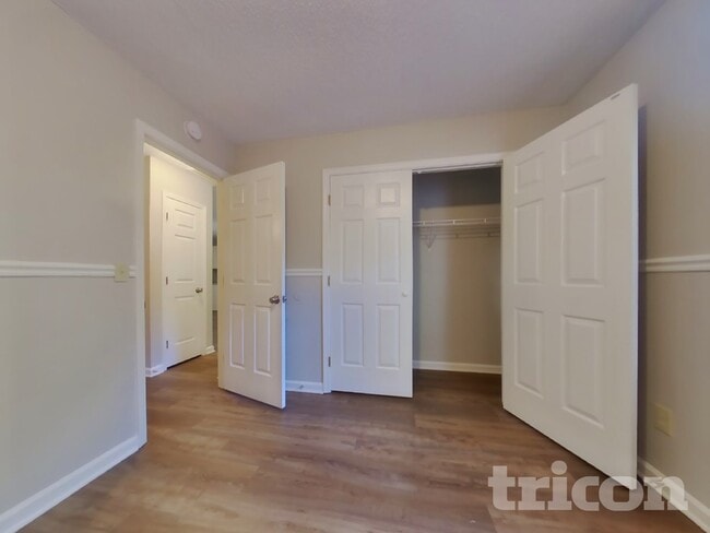 Building Photo - 14 Iron Spot Cir