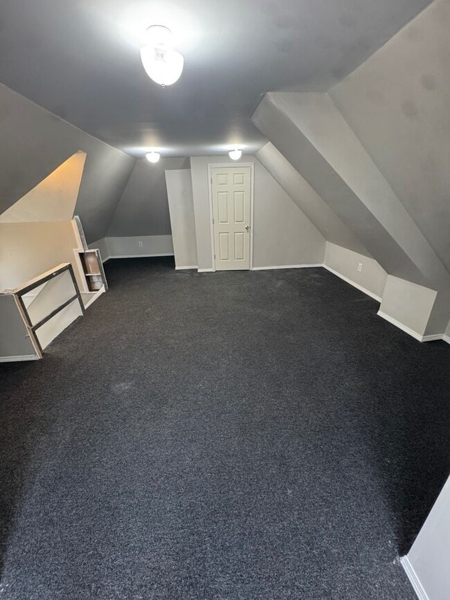 Building Photo - 4 Bedroom Home for Rent in Glenville – Cleveland