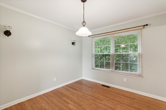 Building Photo - Single Family Home for Rent in Downingtown School District!