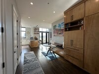 Building Photo - Beautiful 1 Bedroom 1.5 Bath Condo in down...