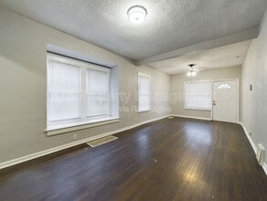 Building Photo - 2323 Lister Ave