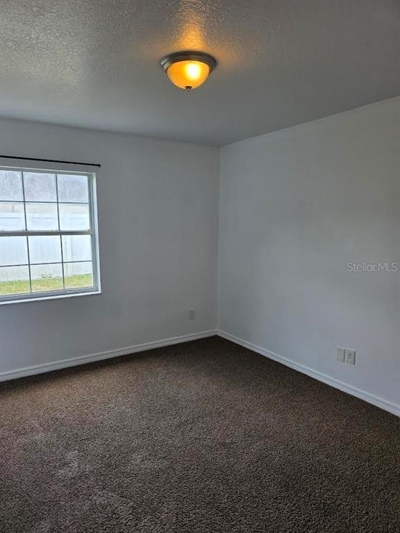 Building Photo - 5525 SE 43rd Ct