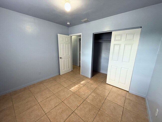 Building Photo - 17231 NW 37th Ave