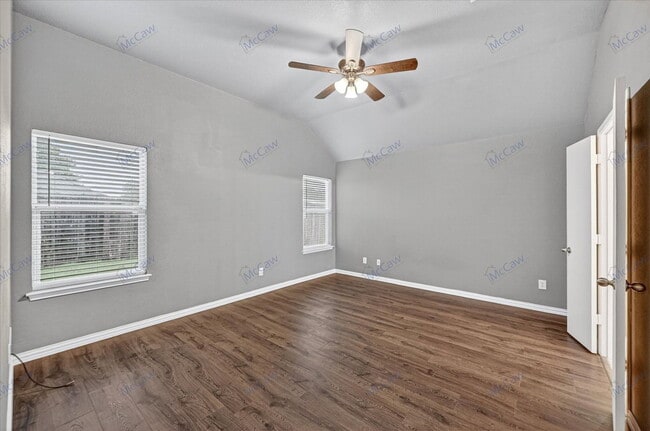 Building Photo - 342 Leisure Ln