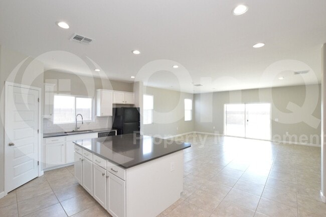Building Photo - 36604 N Asturian Vly Wy