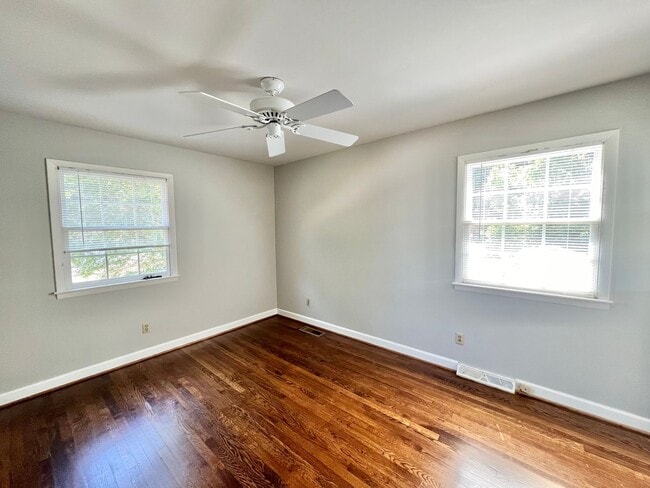 Building Photo - Charming 3BD, 1.5BA Raleigh Home in a Prim...