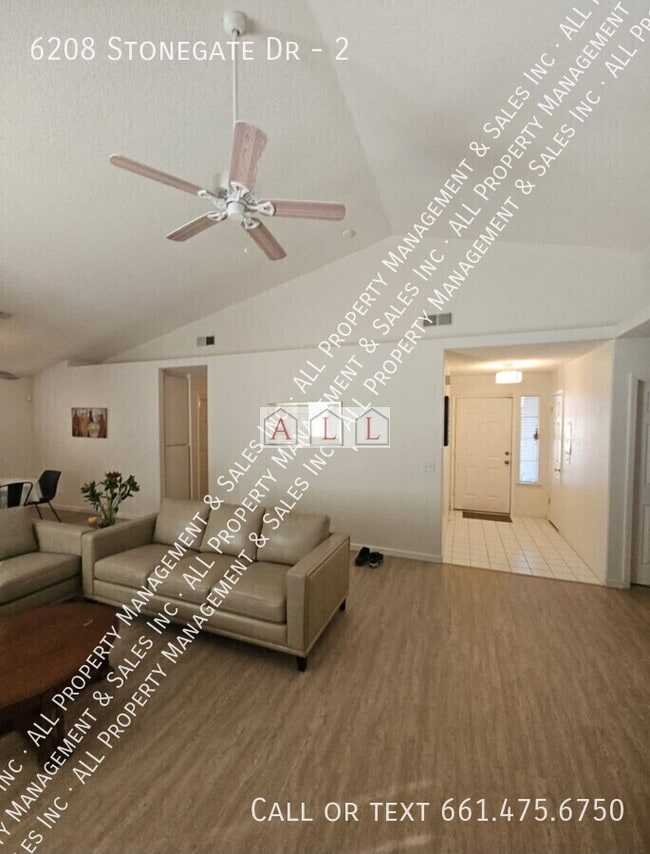 Building Photo - 6208 Stonegate Dr